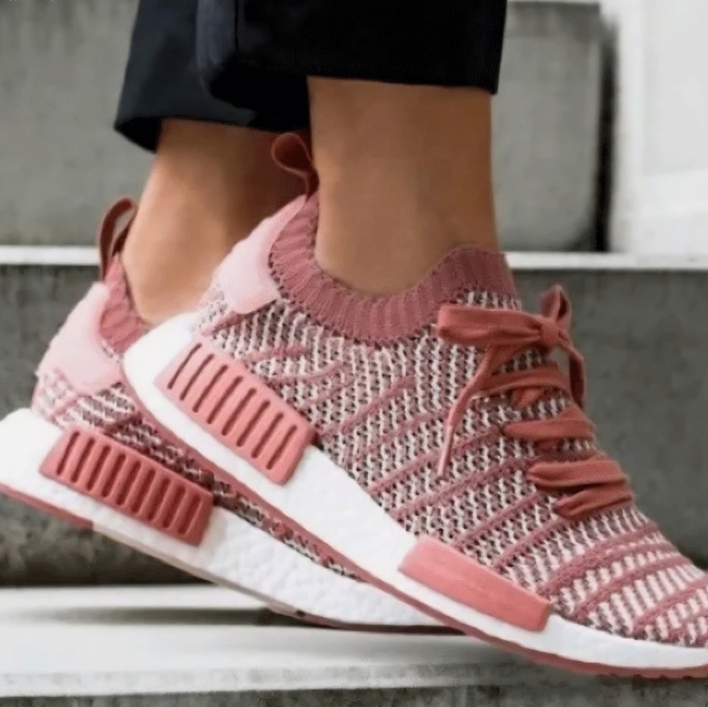 Adidas Women's Ash Pink Sneakers Size 7.5